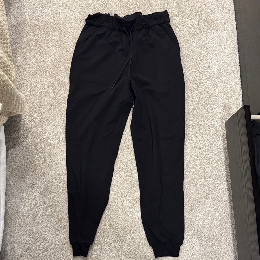 Lululemon Women’s Black Jogger Pants
